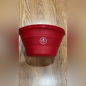 Pampered Chef red silicone bowl medium size